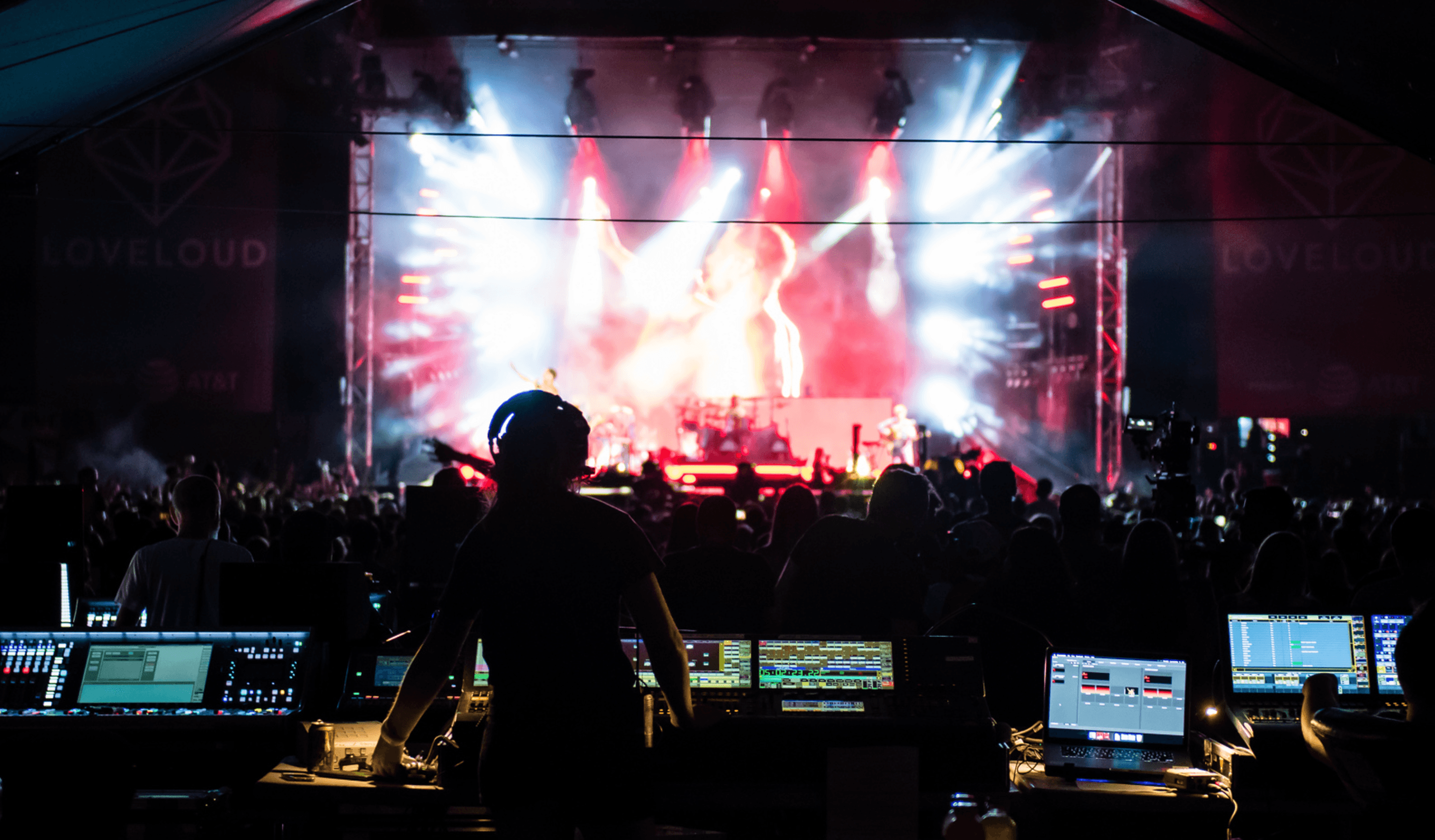 loveloud stage